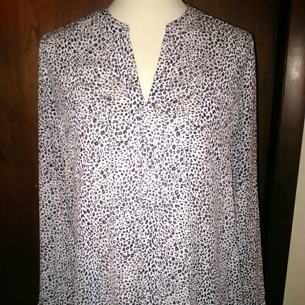 Leopard blouse with tie detail EUC